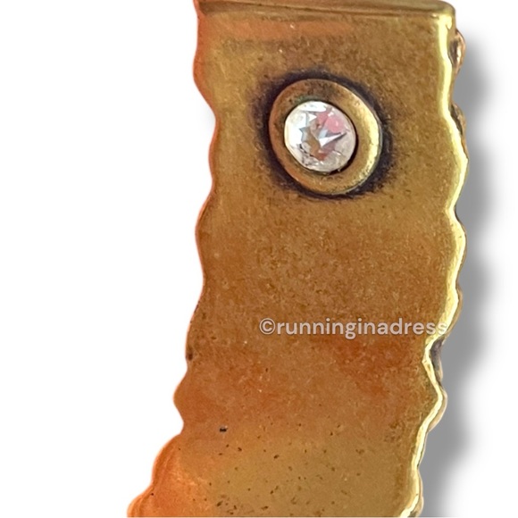 Gucci Lion Mane Cuff Bracelet In Aged Gold-tone With Crystal - Picture 9 of 13